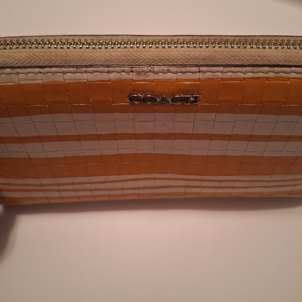LOW START! Coach Wallet